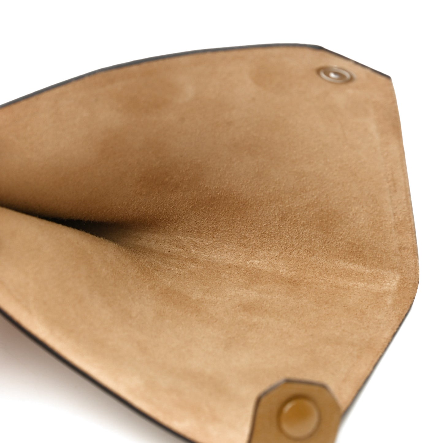 Chevre Mysore Tarmac PM Passport Holder Kraft