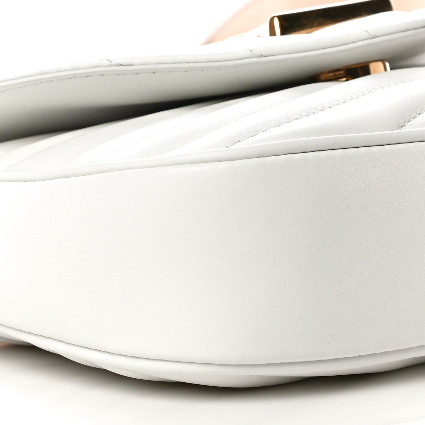 Calfskin New Wave Multi Pochette Snow
