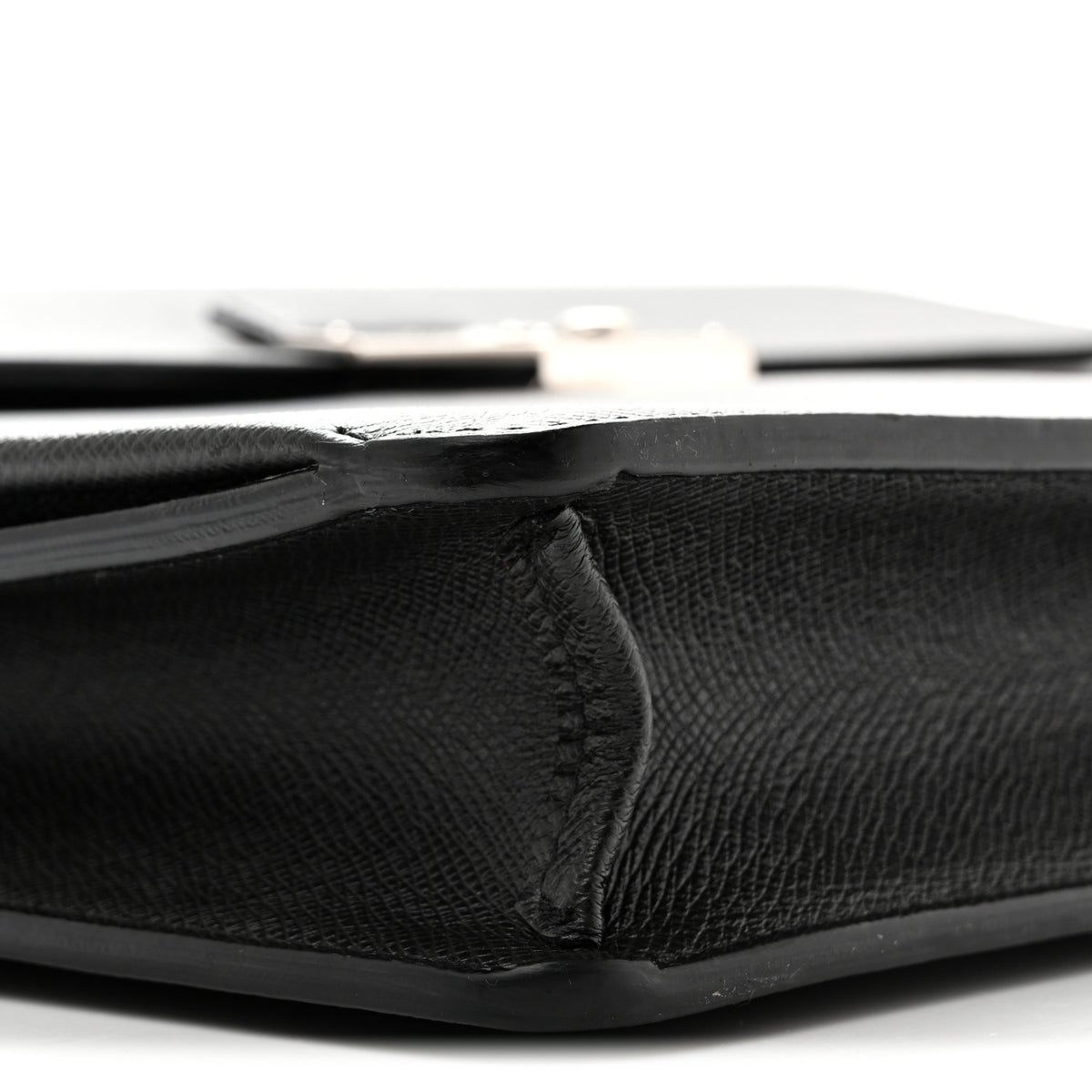 Louis Vuitton Taiga Neo Robusto 2 Compartment Briefcase Black 16 of 25