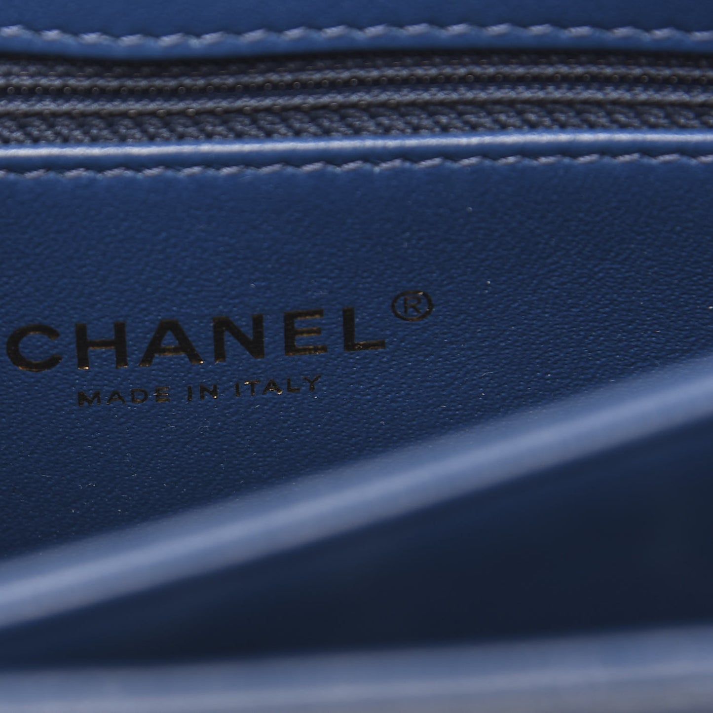Sheepskin Quilted Beauty Lock Flap Blue