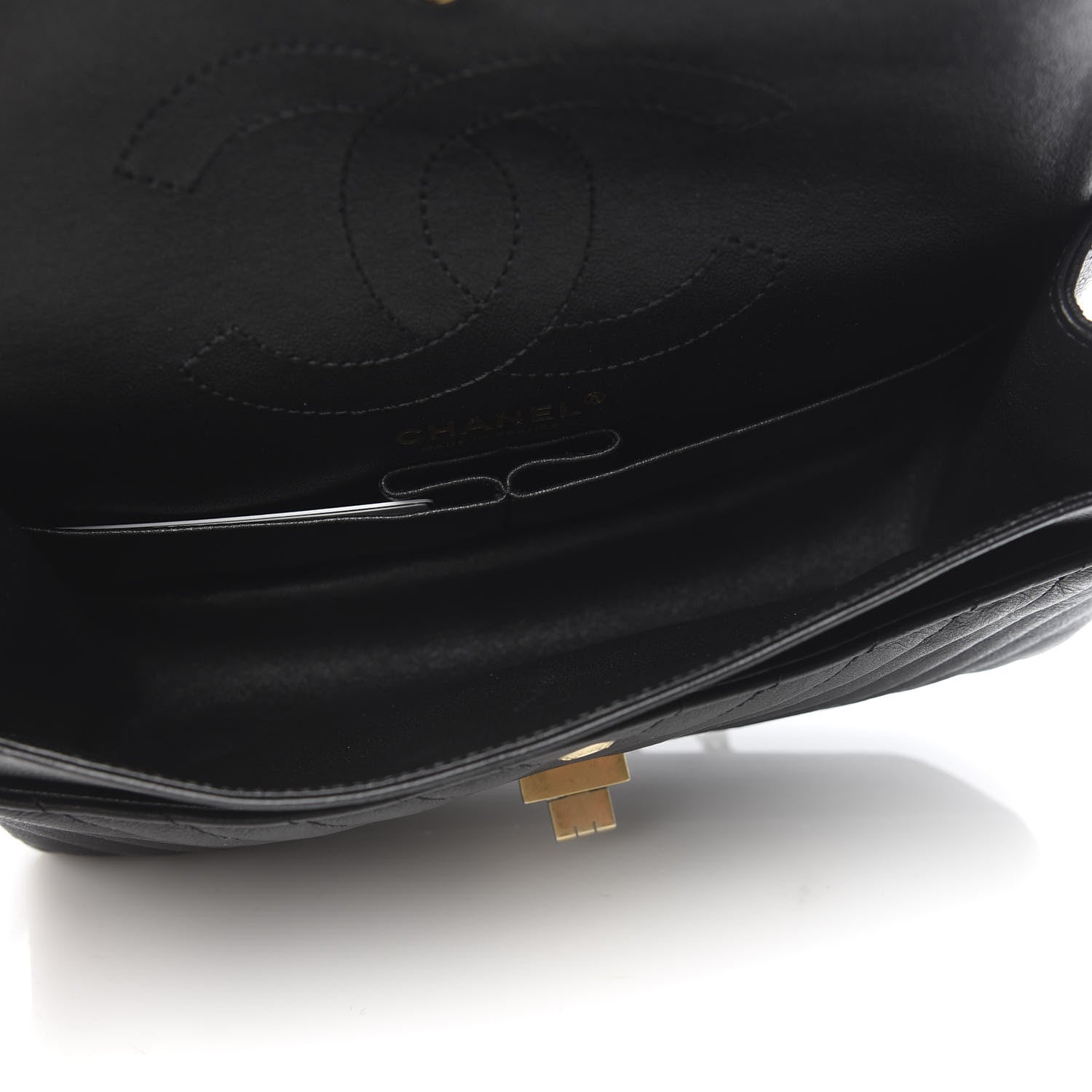 Chanel Sheepskin Chevron Quilted 2.55 Reissue 225 Flap Black 5 of 11