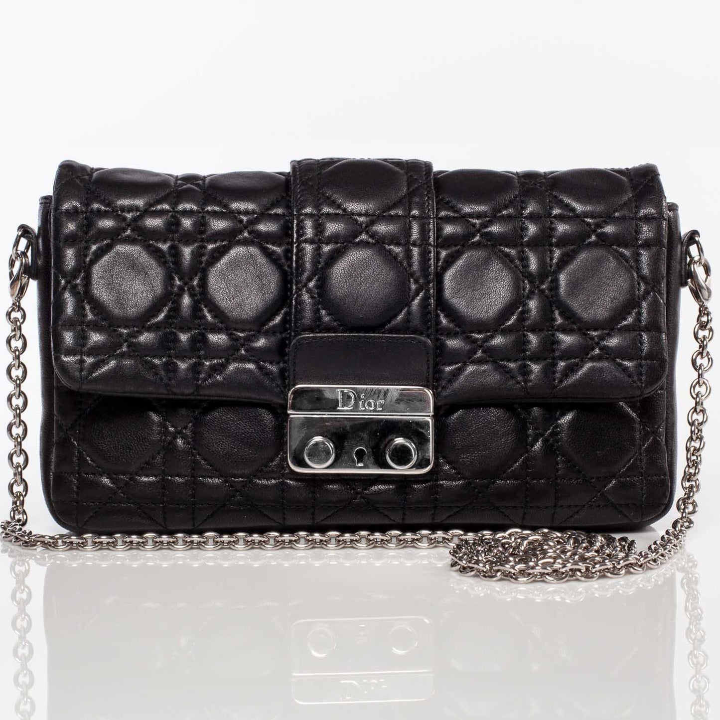 Lambskin Cannage New Lock Pouch Black