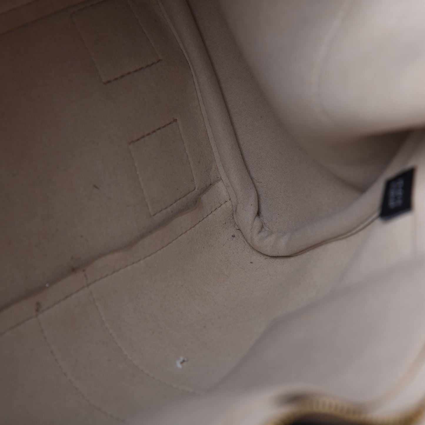 Small Classic Grain Bayswater Buttercream