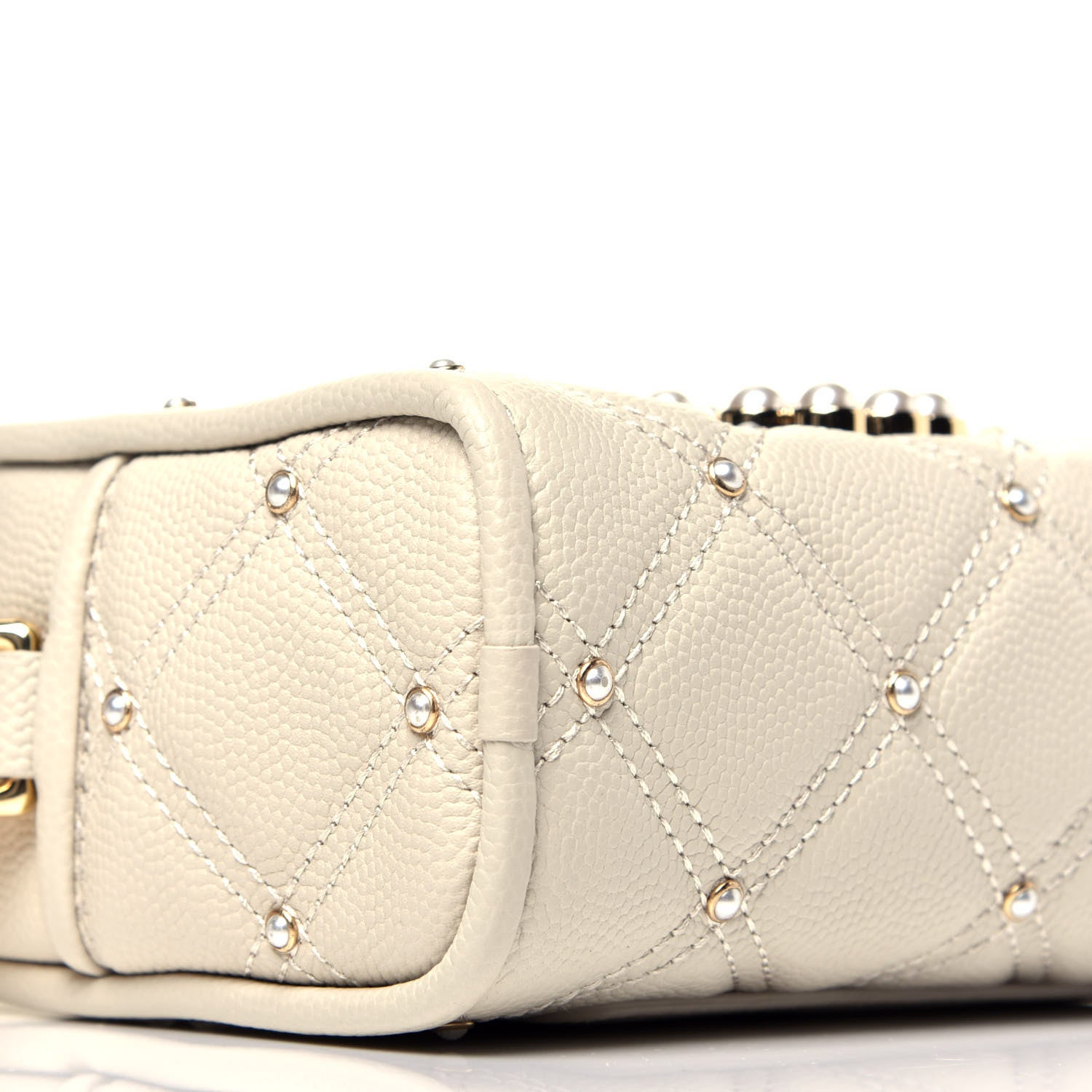 Marc Jacobs Calfskin Quilted Pearl The Softshot 17 Crossbody Oatmilk 8 of 9