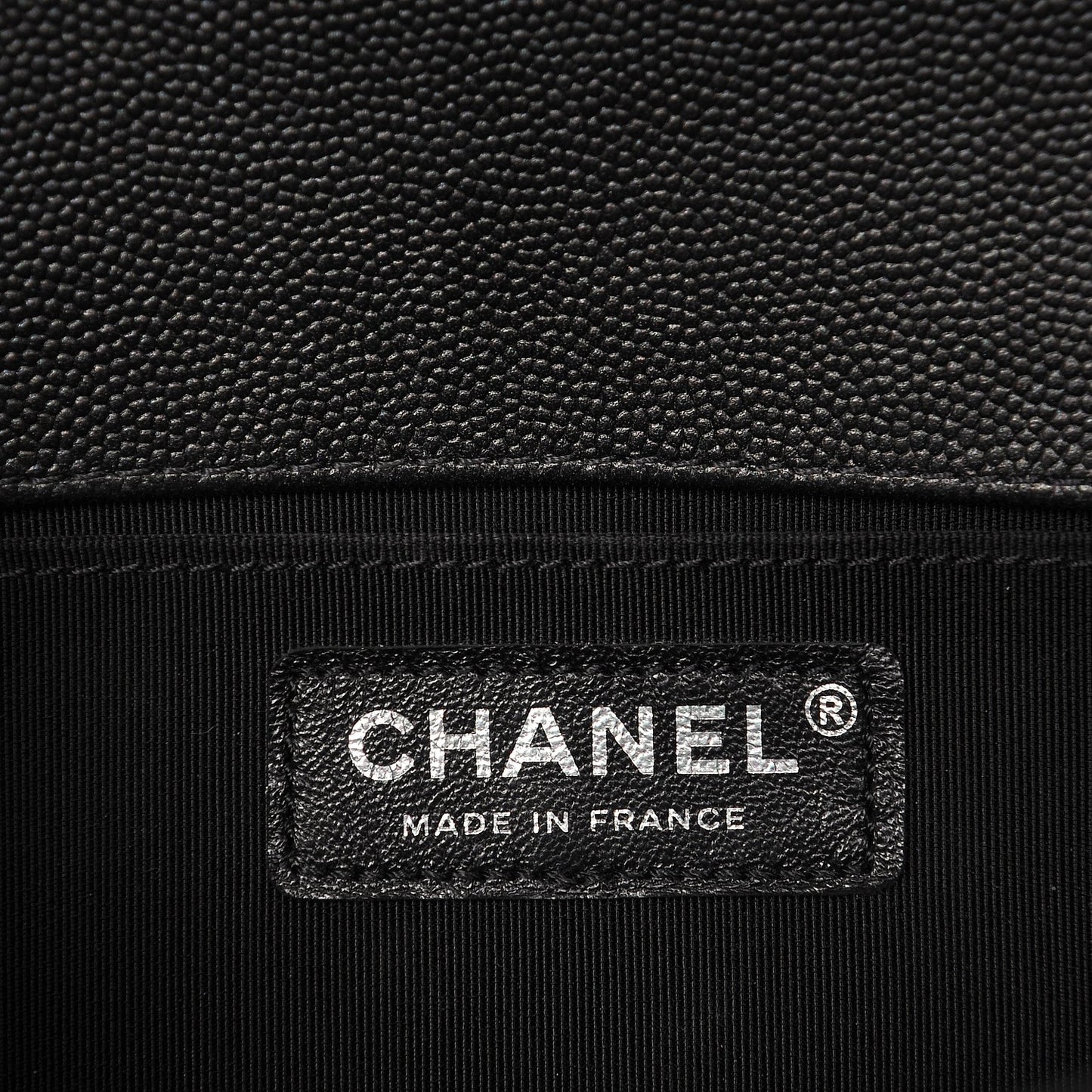 Caviar Quilted Medium Boy Flap So Black