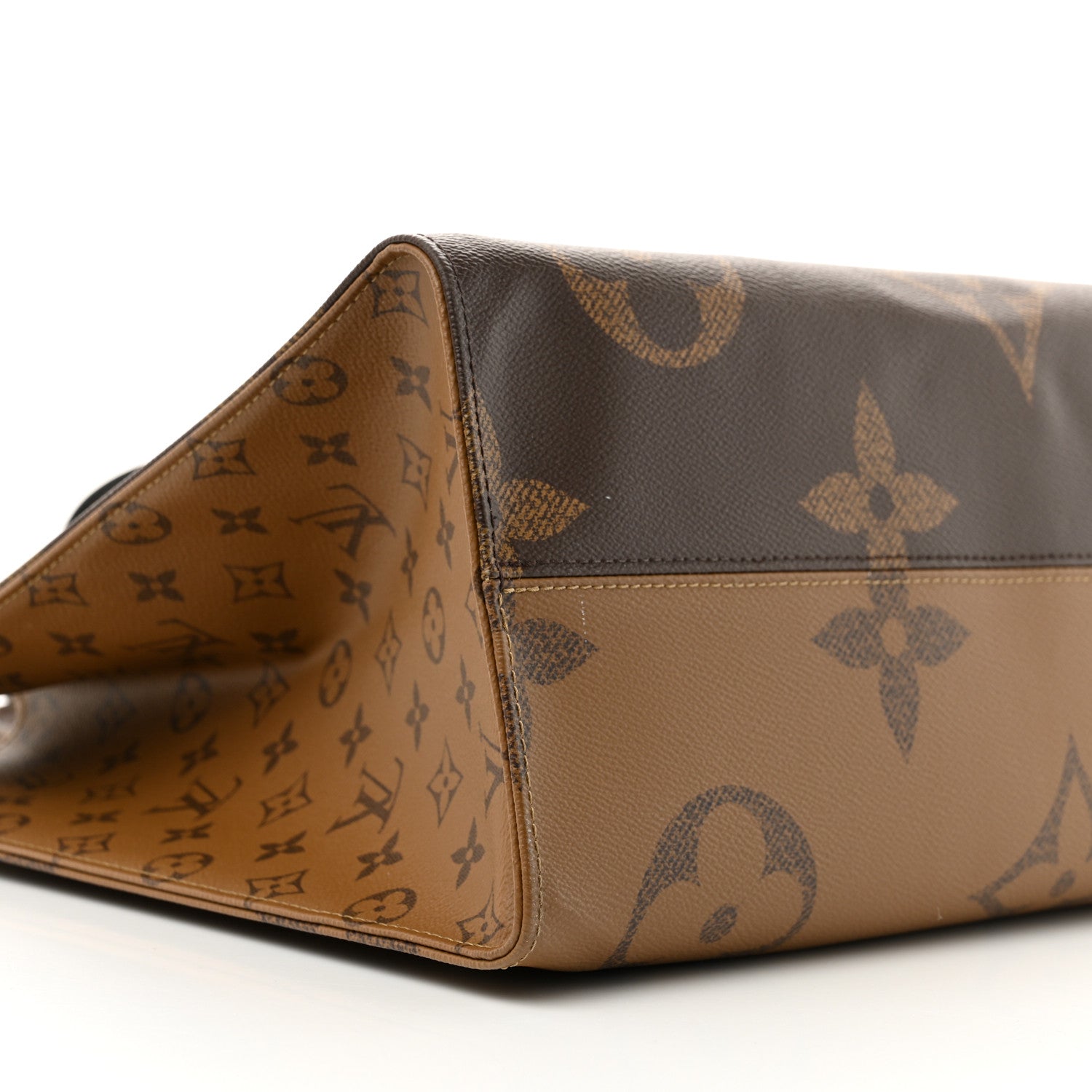 Louis Vuitton Reverse Monogram Giant Onthego GM 8 of 12