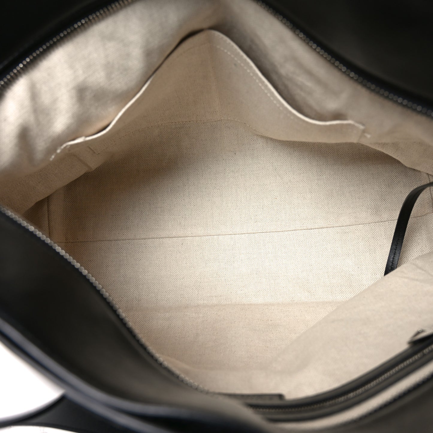 Calfskin Intrecciato Small Zipped Tote Black