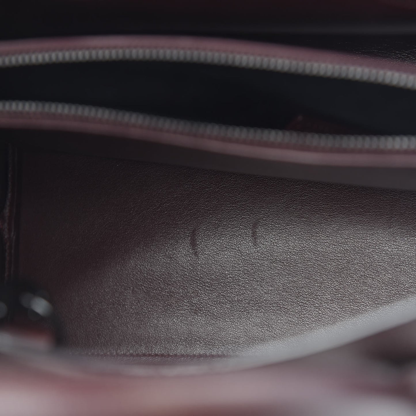 Grained Calfskin Small Classic Sac De Jour Amaranto