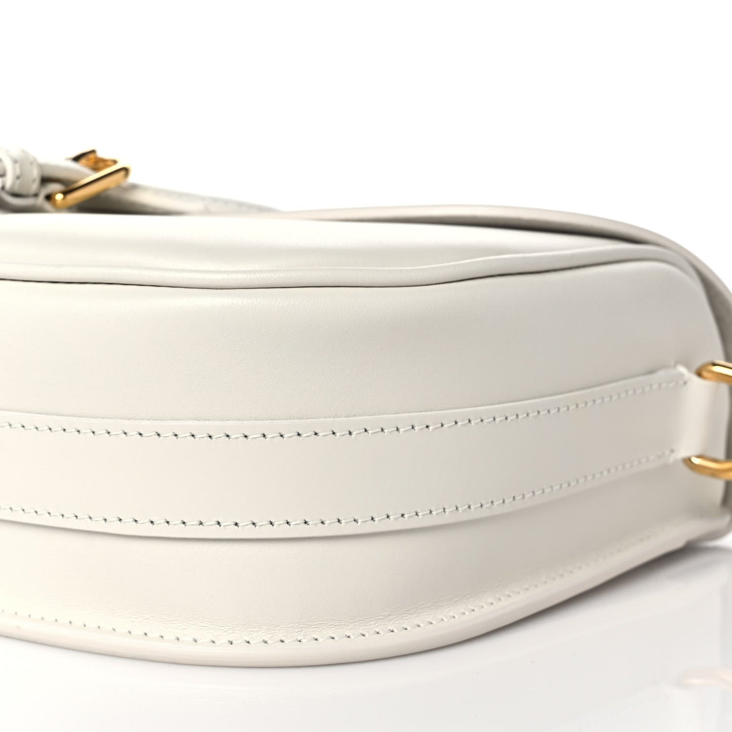 Box Calfskin Medium Bobby Flap Latte