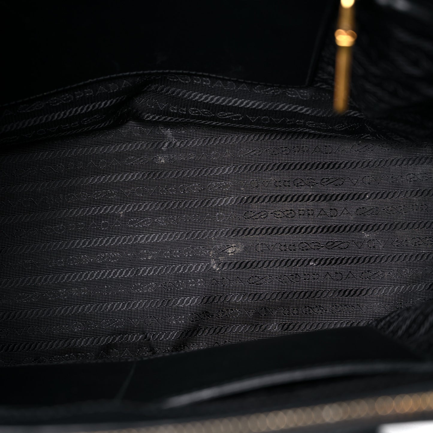 Saffiano Large Galleria Double Zip Tote Black