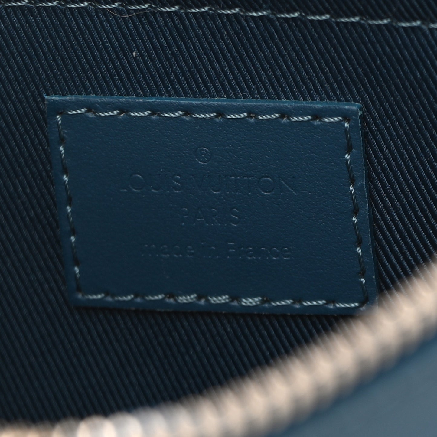 Calfskin Aerogram Fastline Messenger Bleu Atlantique