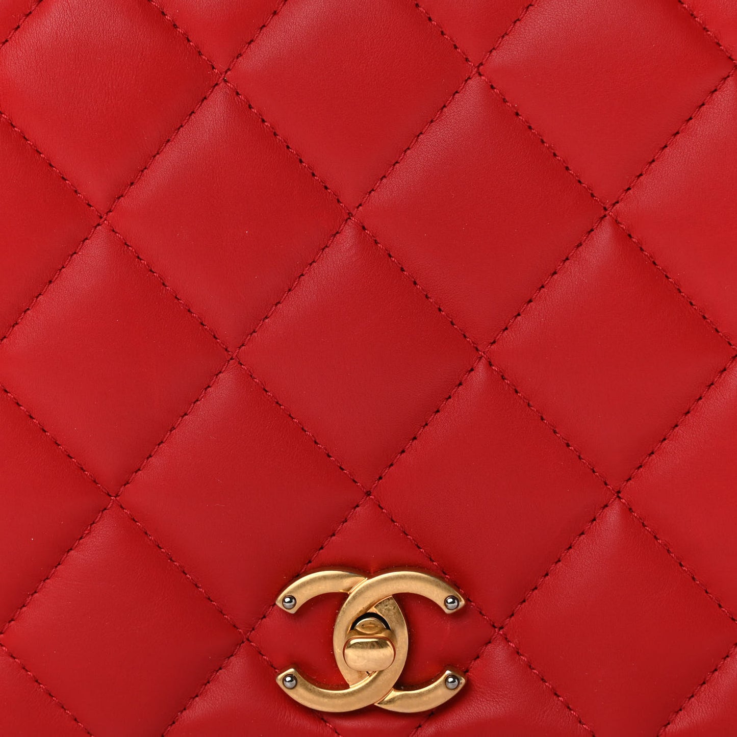 Calfskin Quilted Nailed CC Flap Bag Red