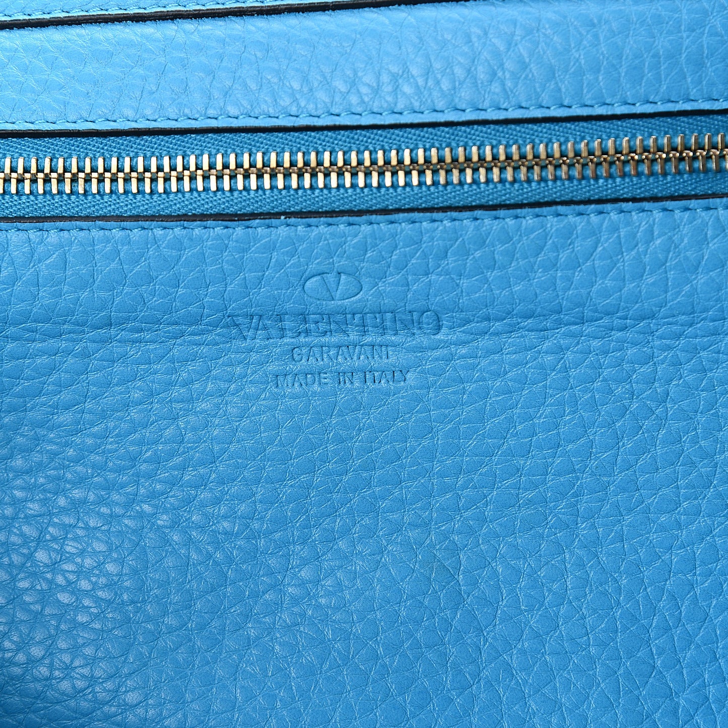Pebbled Calfskin Medium Rockstud Tote Parrot