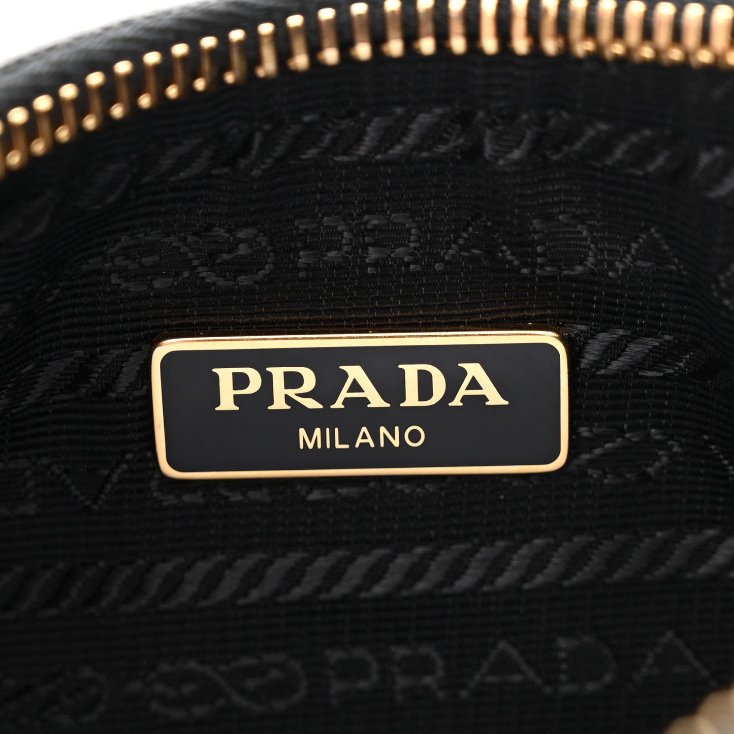 Saffiano Lux Re-Edition 2005 Shoulder Bag Black