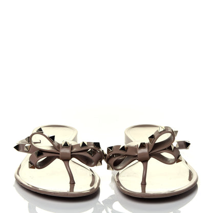 Valentino Garavani PVC Jelly Rockstud Bow Thong Sandals 39 Poudre 2 of 8