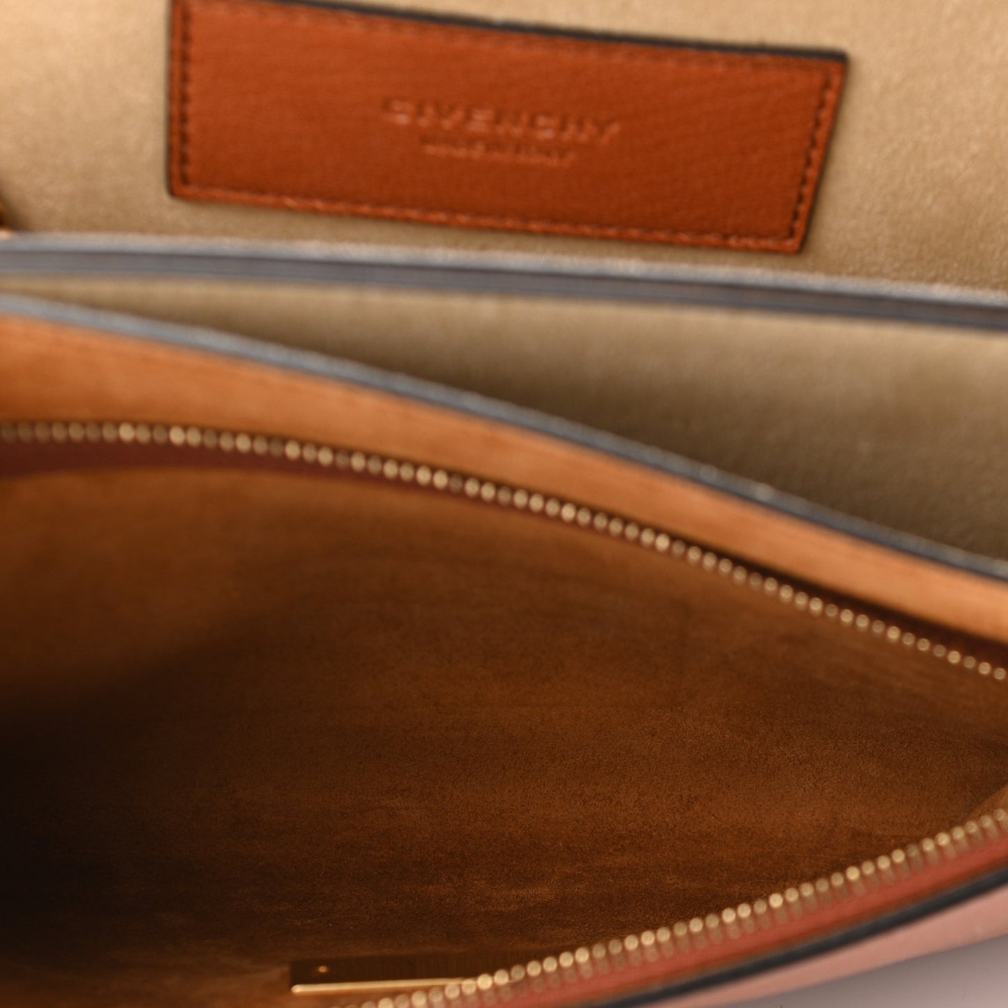 Goatskin Suede Medium GV3 Shoulder Bag Chestnut