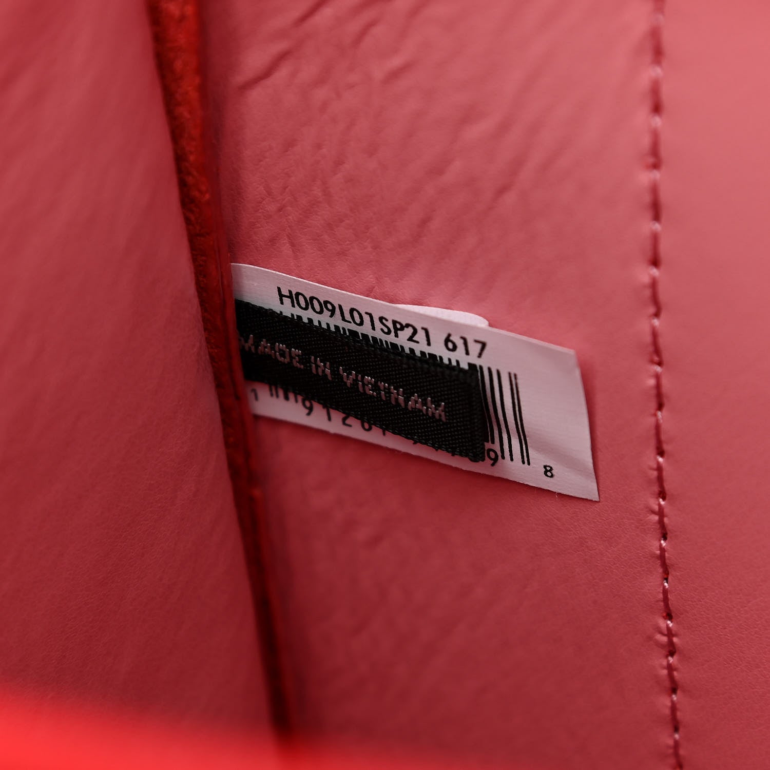 Marc Jacobs Grained Calfskin Small The Tote Bag True Red 11 of 12