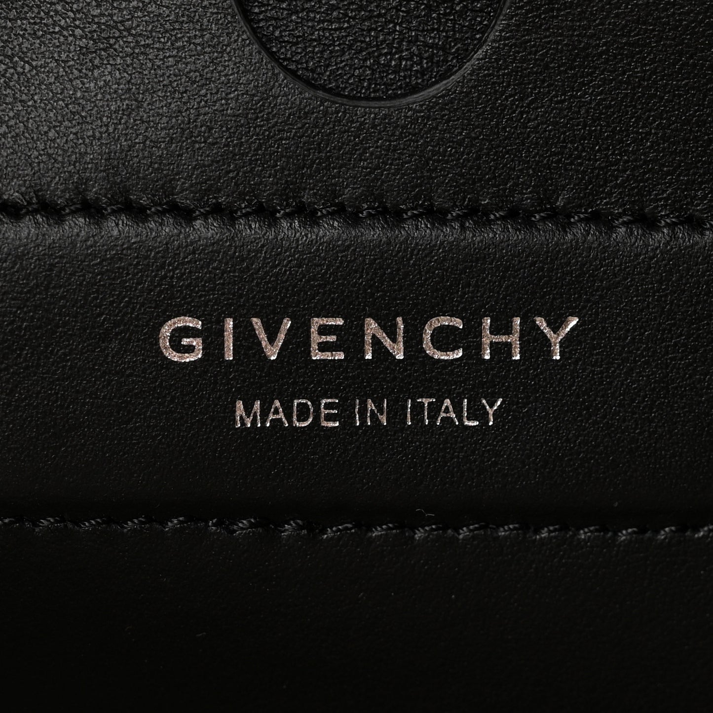 Smooth Calfskin Soft Antigona Black