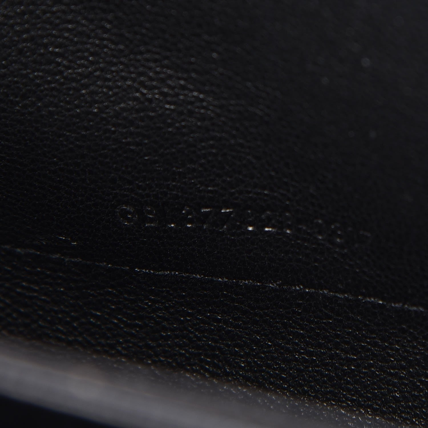 Saint Laurent Grain De Poudre Matelasse Chevron Medium Monogram Chain Wallet Black 7 of 8