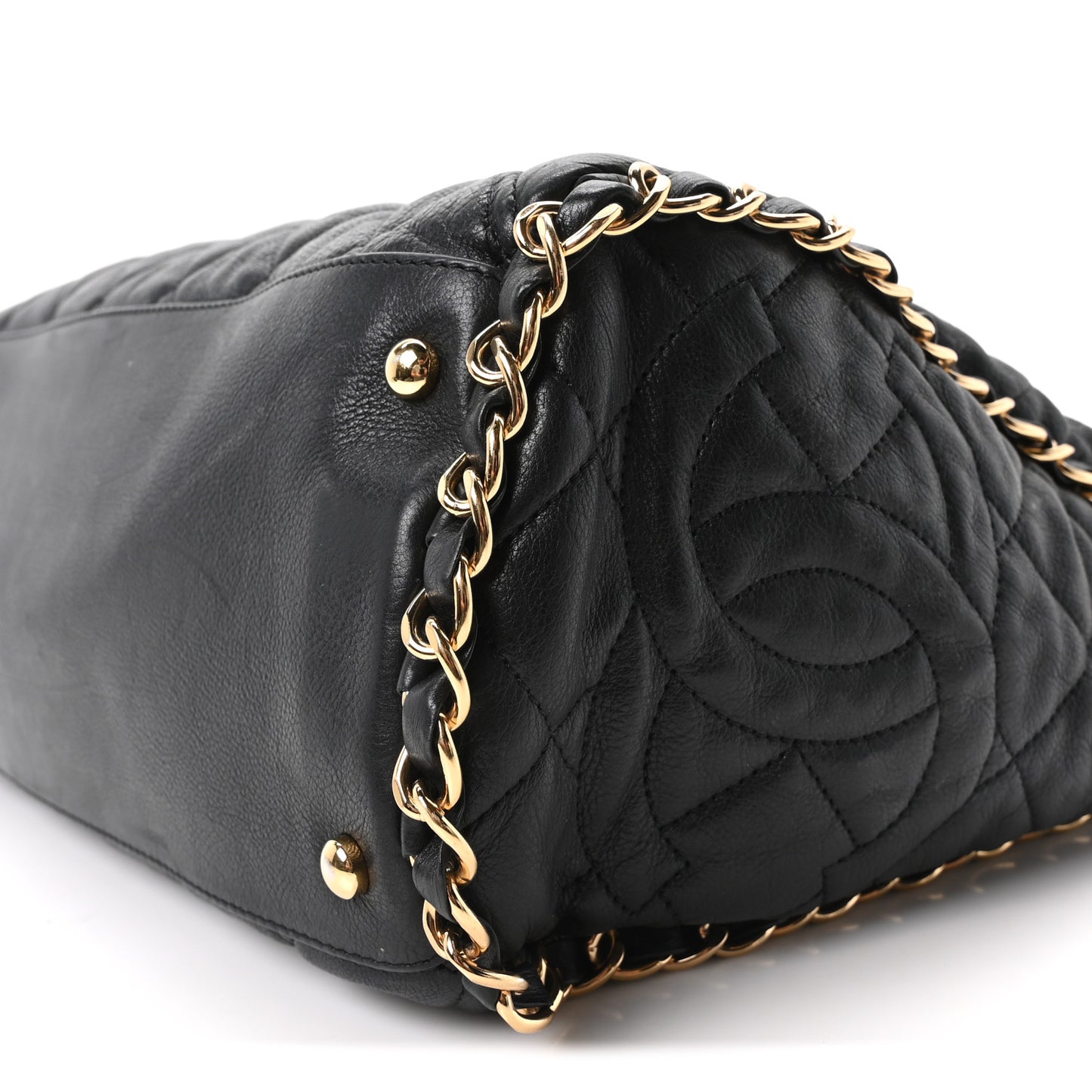 Calfskin Quilted Medium Chain Me Hobo Black