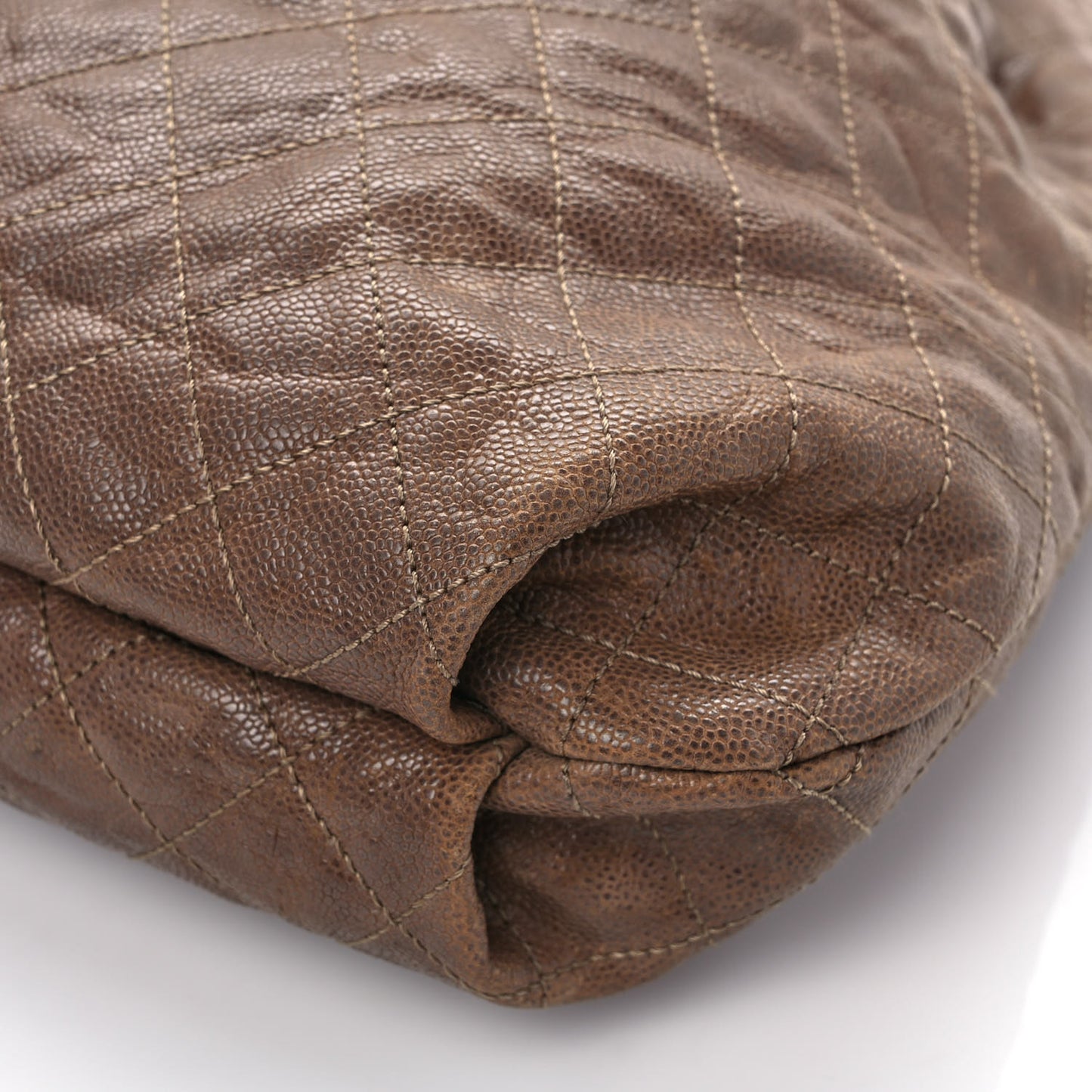 Distressed Glazed Caviar Quilted Large Elastic Tote Brown