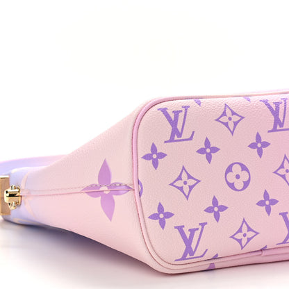 Louis Vuitton Monogram Giant Spring In The City Marshmallow Hobo PM Sunrise Pastel 8 of 10