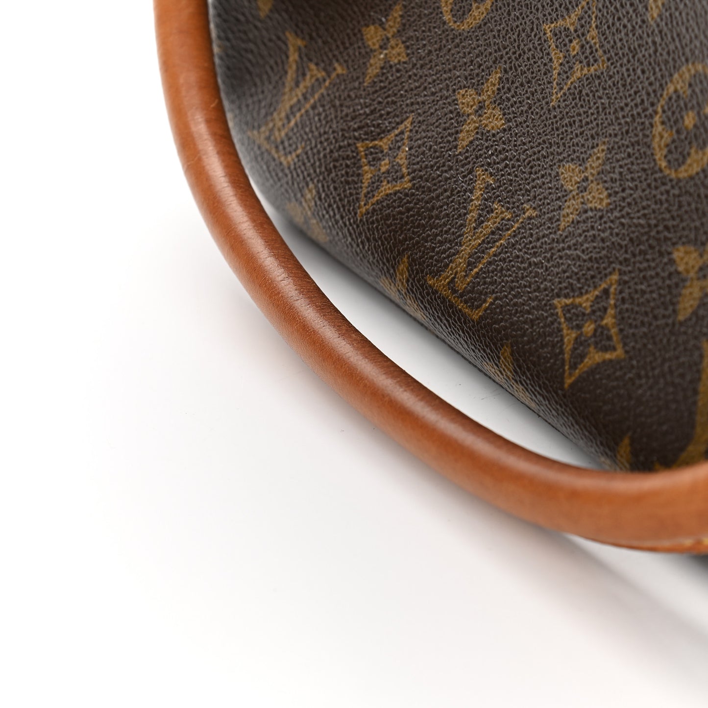 Monogram Looping MM