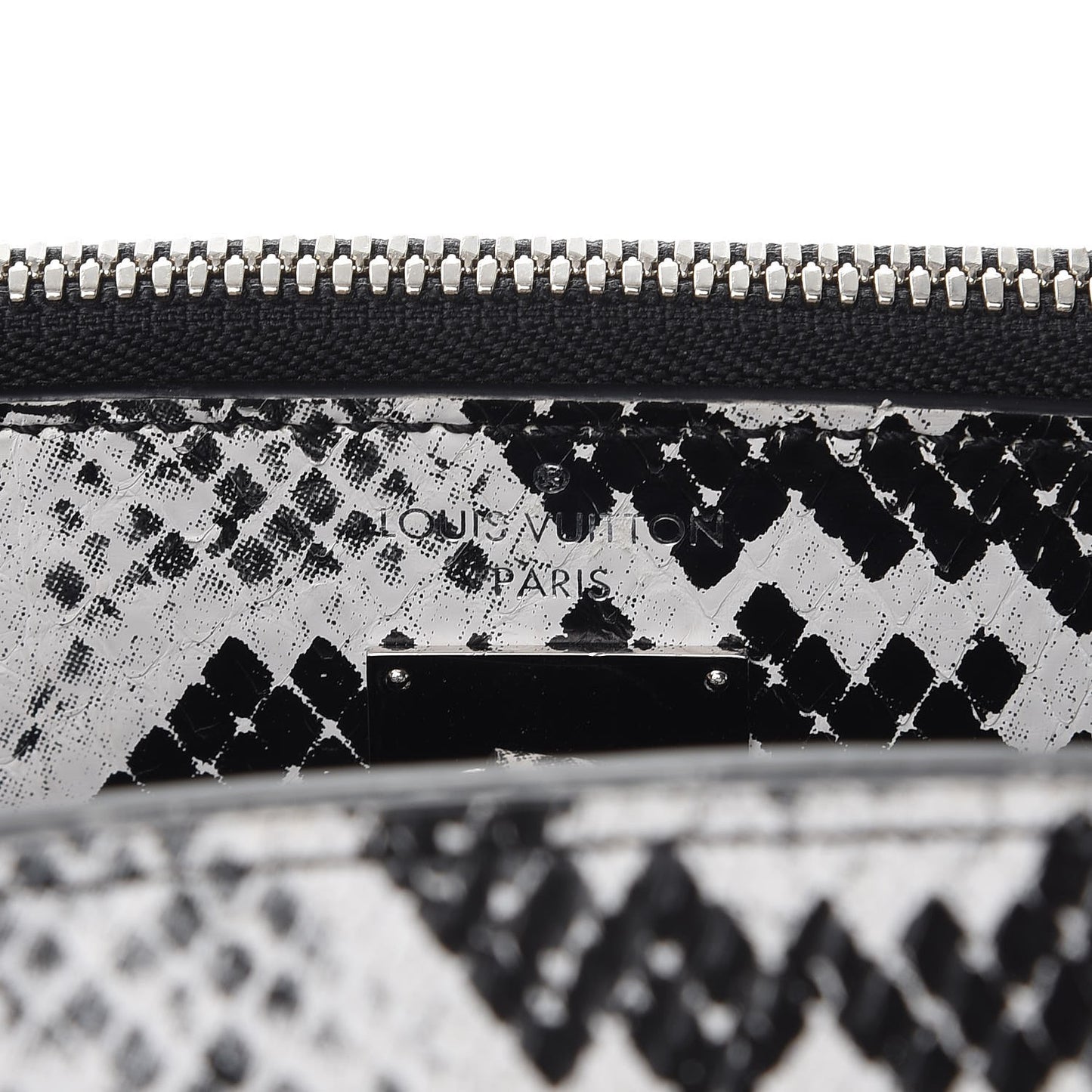 Python City Steamer PM Black White