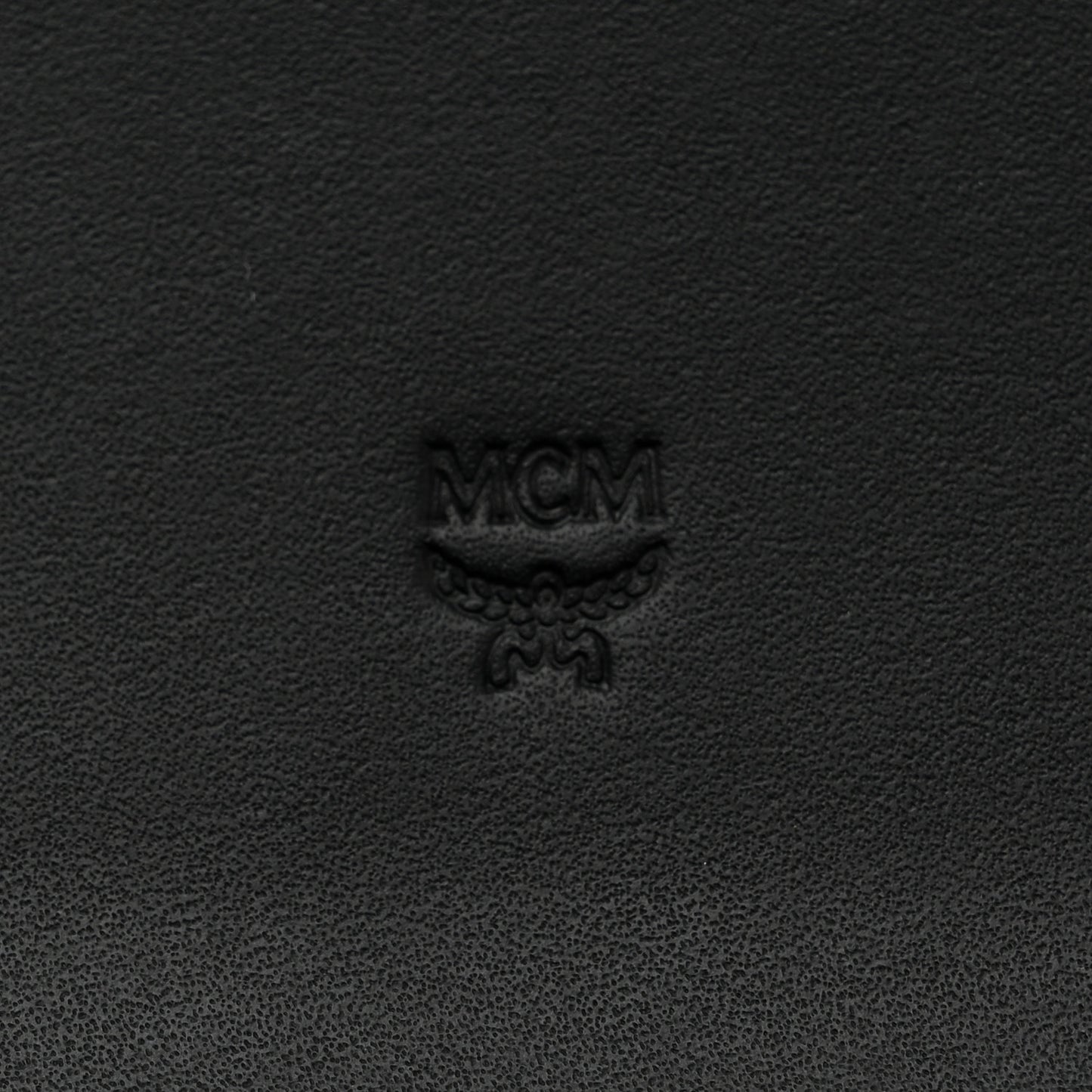 Visetos Large Patricia Wallet On Chain Black