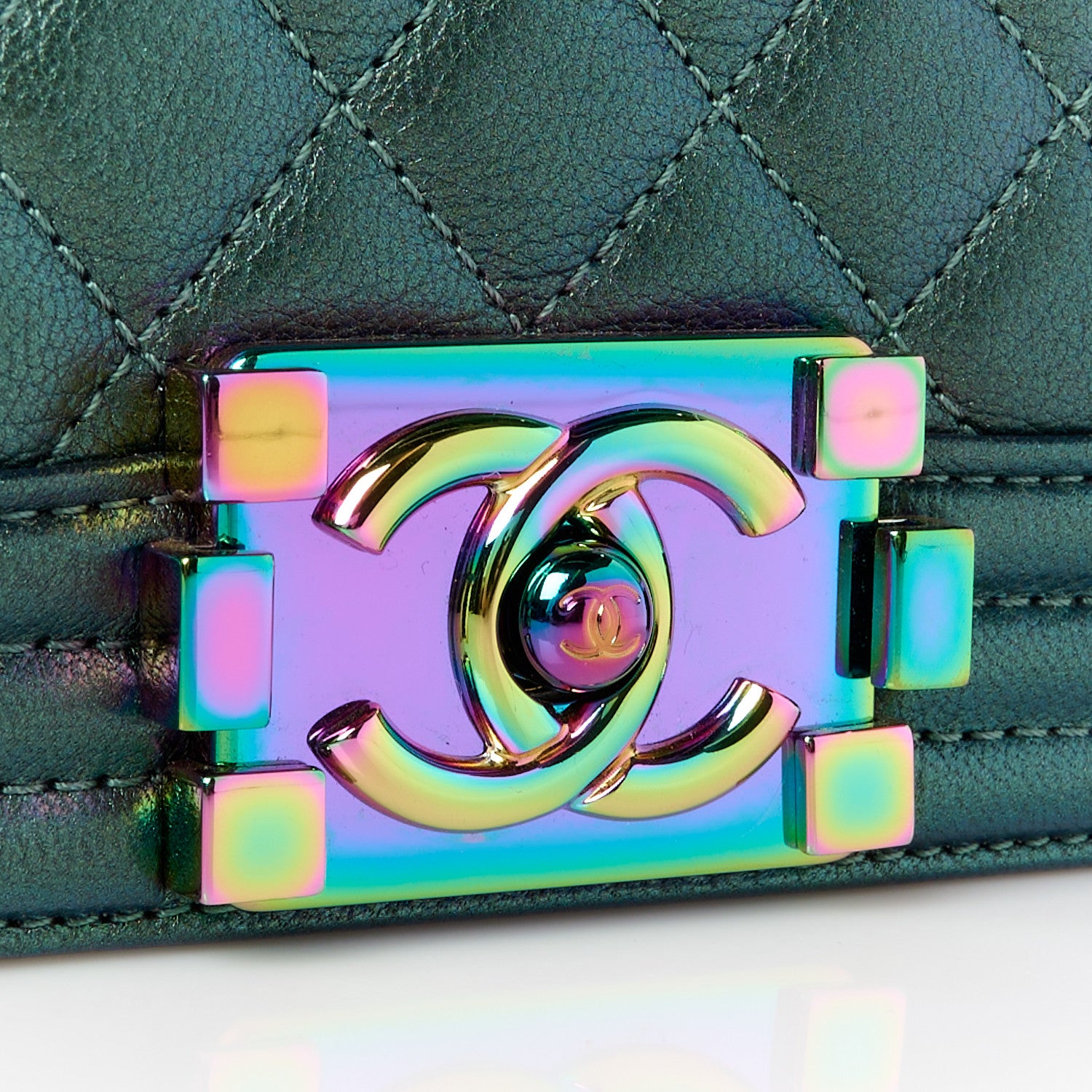 Chanel Iridescent Goatskin Quilted Medium Boy Flap Green 7 of 9