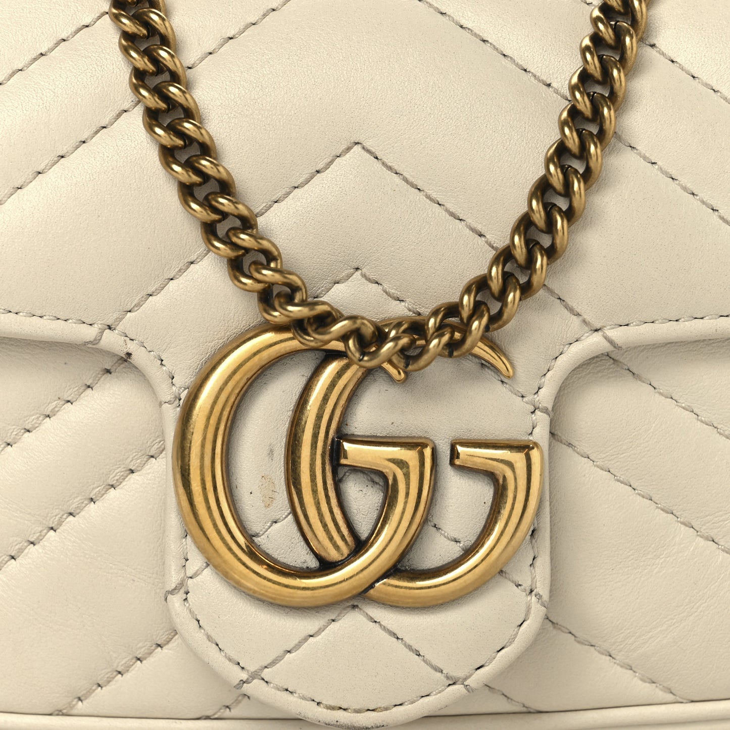 Calfskin Matelasse Super Mini GG Marmont Shoulder Bag White