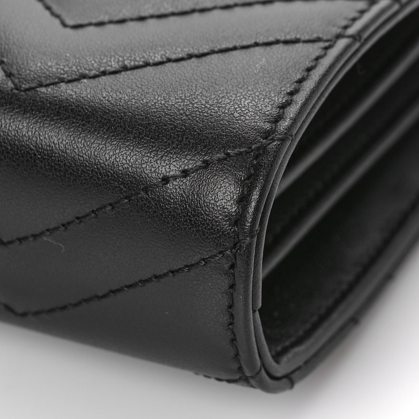 Calfskin Matelasse GG Marmont Chain Wallet Black
