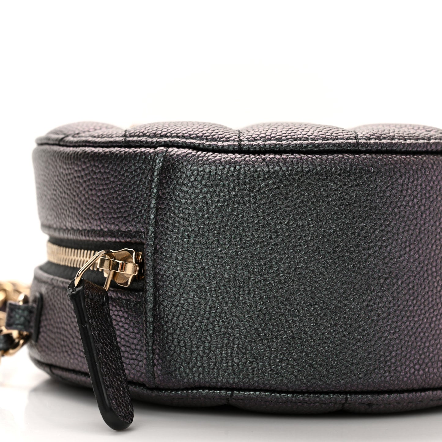 Iridescent Caviar Quilted Round Clutch With Chain Black