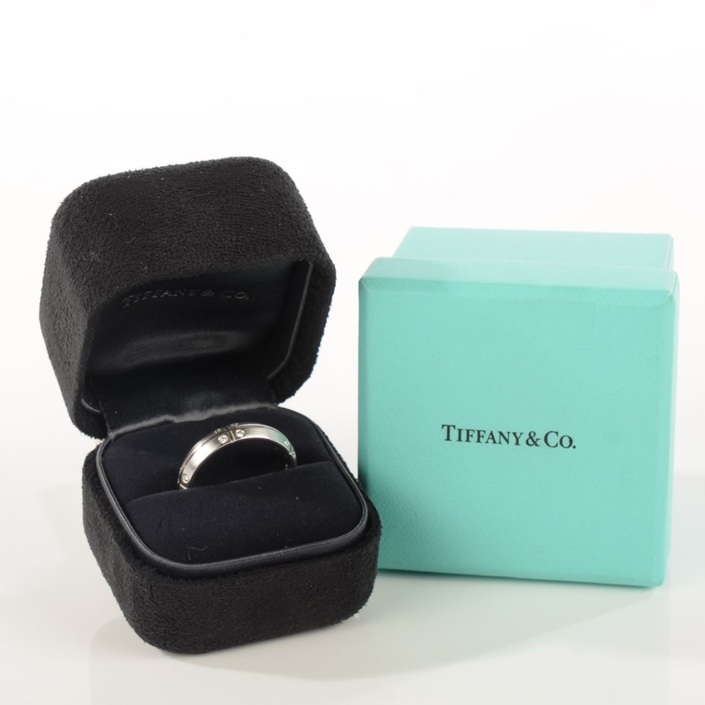 18K White Gold Diamond Streamerica Ring 10