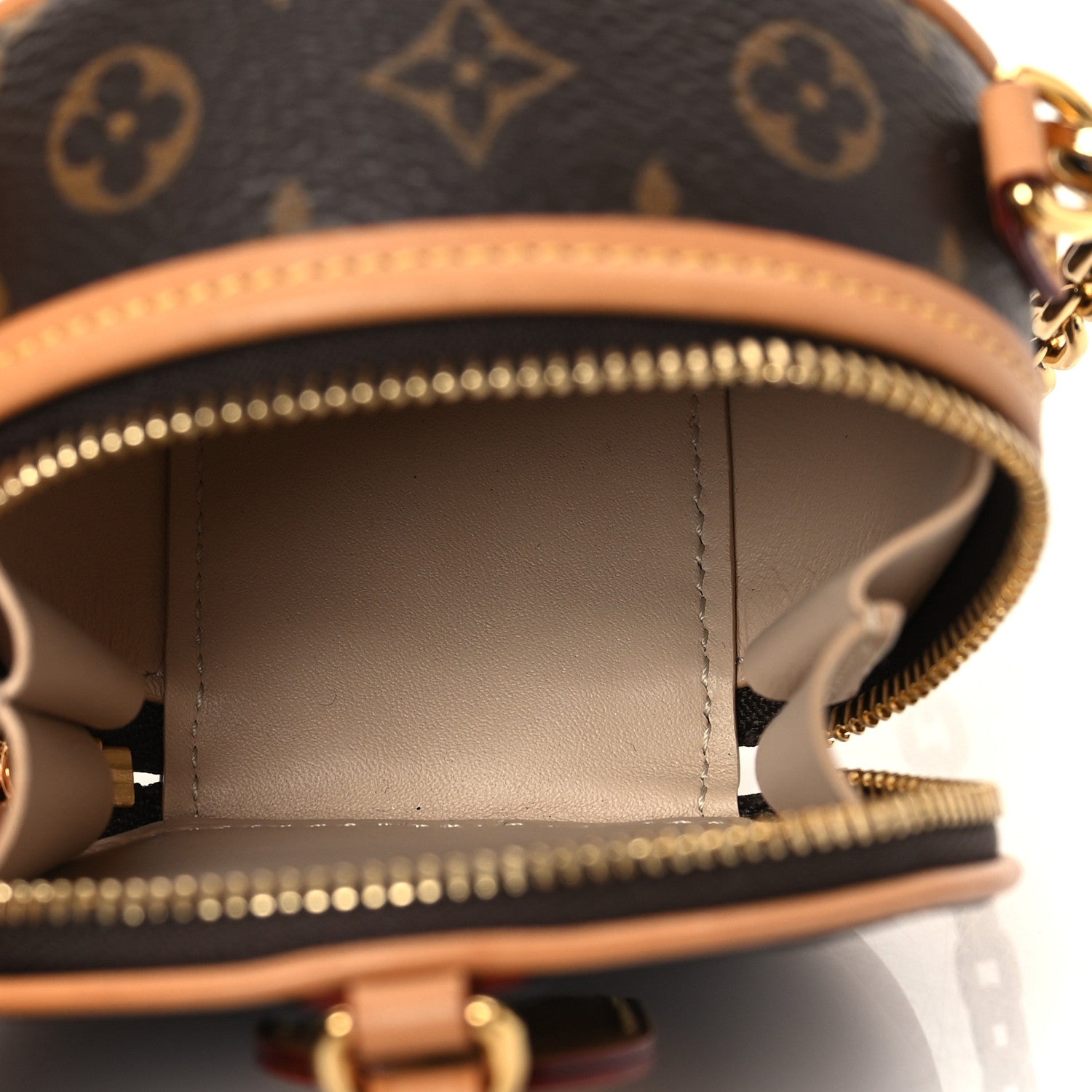 Louis Vuitton Monogram Boite Chapeau Necklace 6 of 10