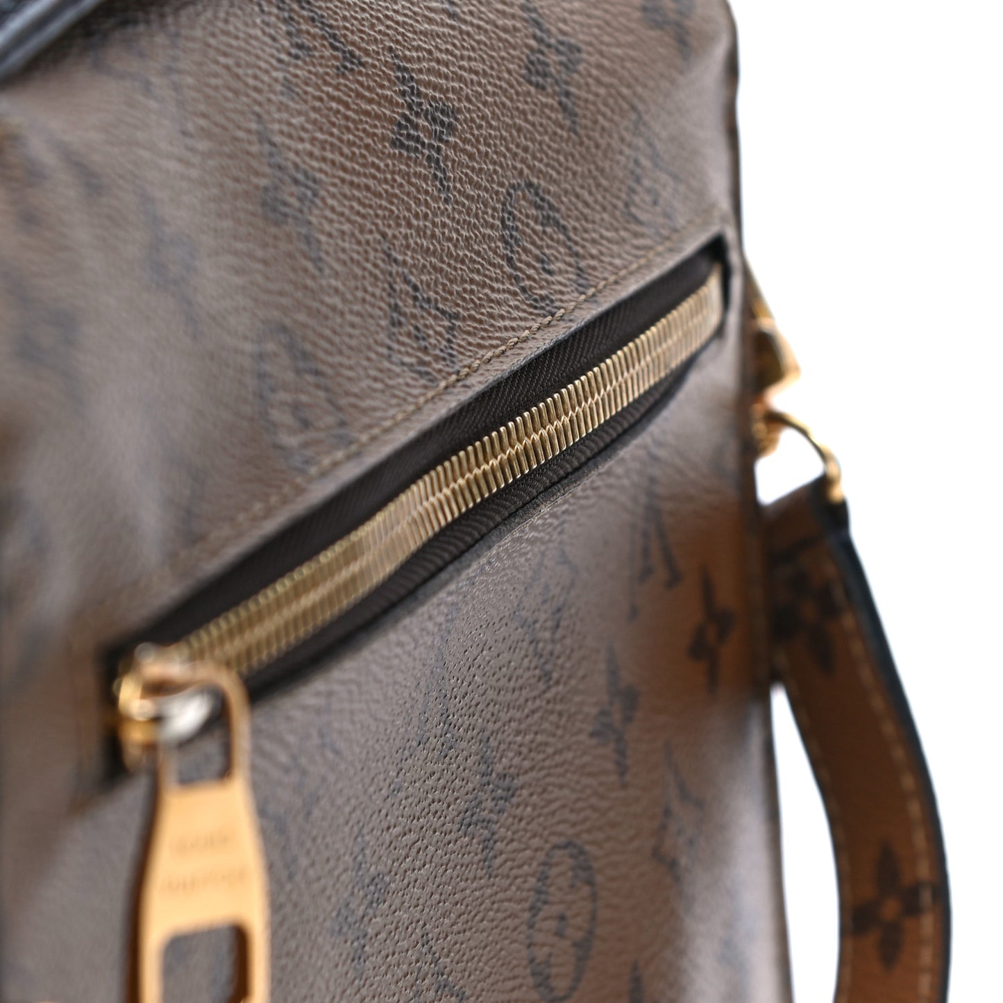 Reverse Monogram Pochette Metis