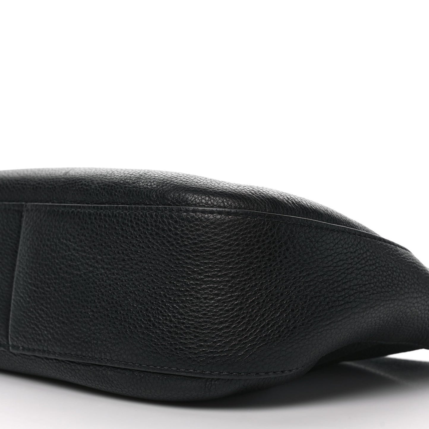 Vitello Daino Zippered Messenger Hobo Black
