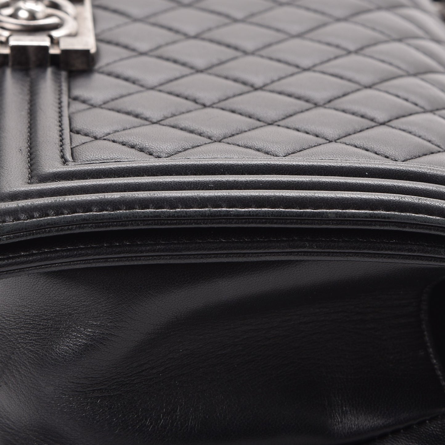 Lambskin Quilted Medium Boy Flap Black