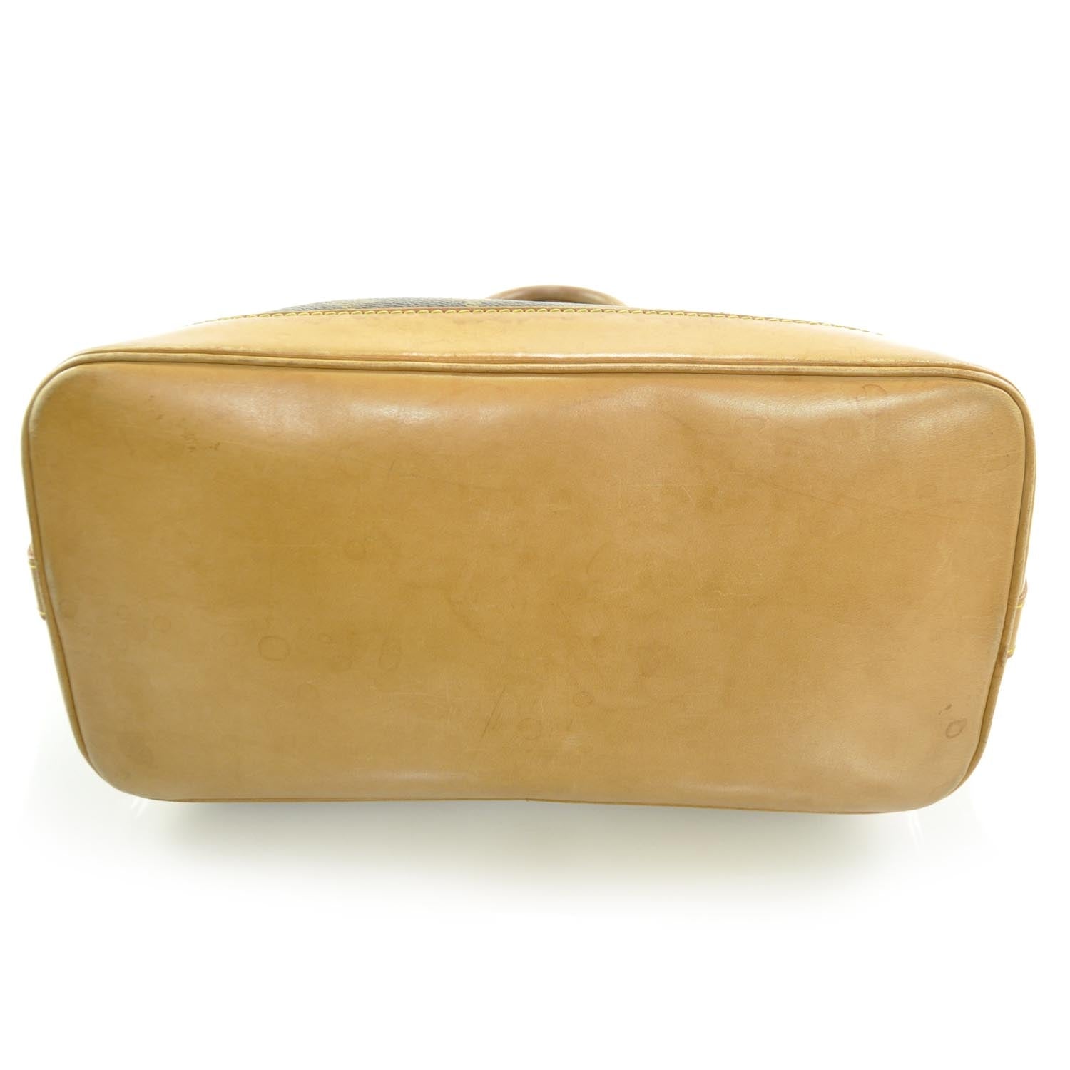Louis Vuitton Monogram Alma 4 of 9