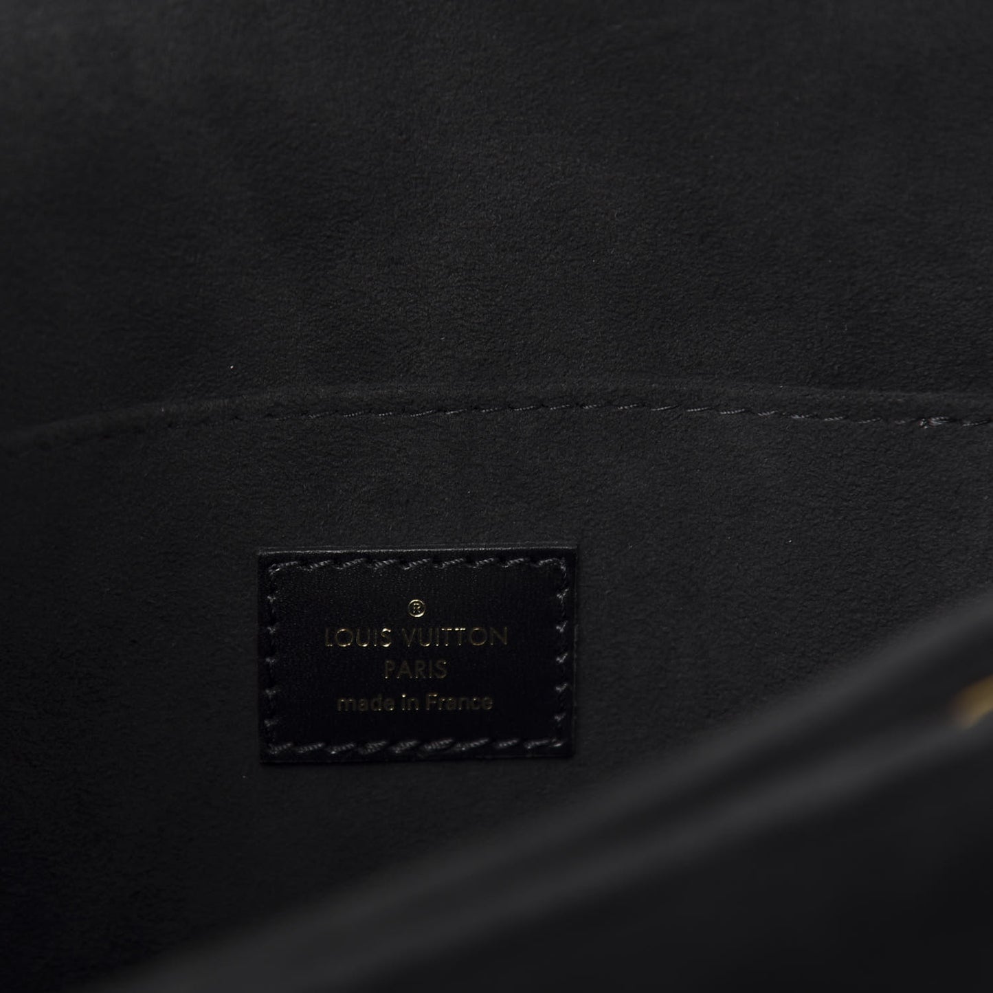 Smooth Calfskin Dauphine MM Black