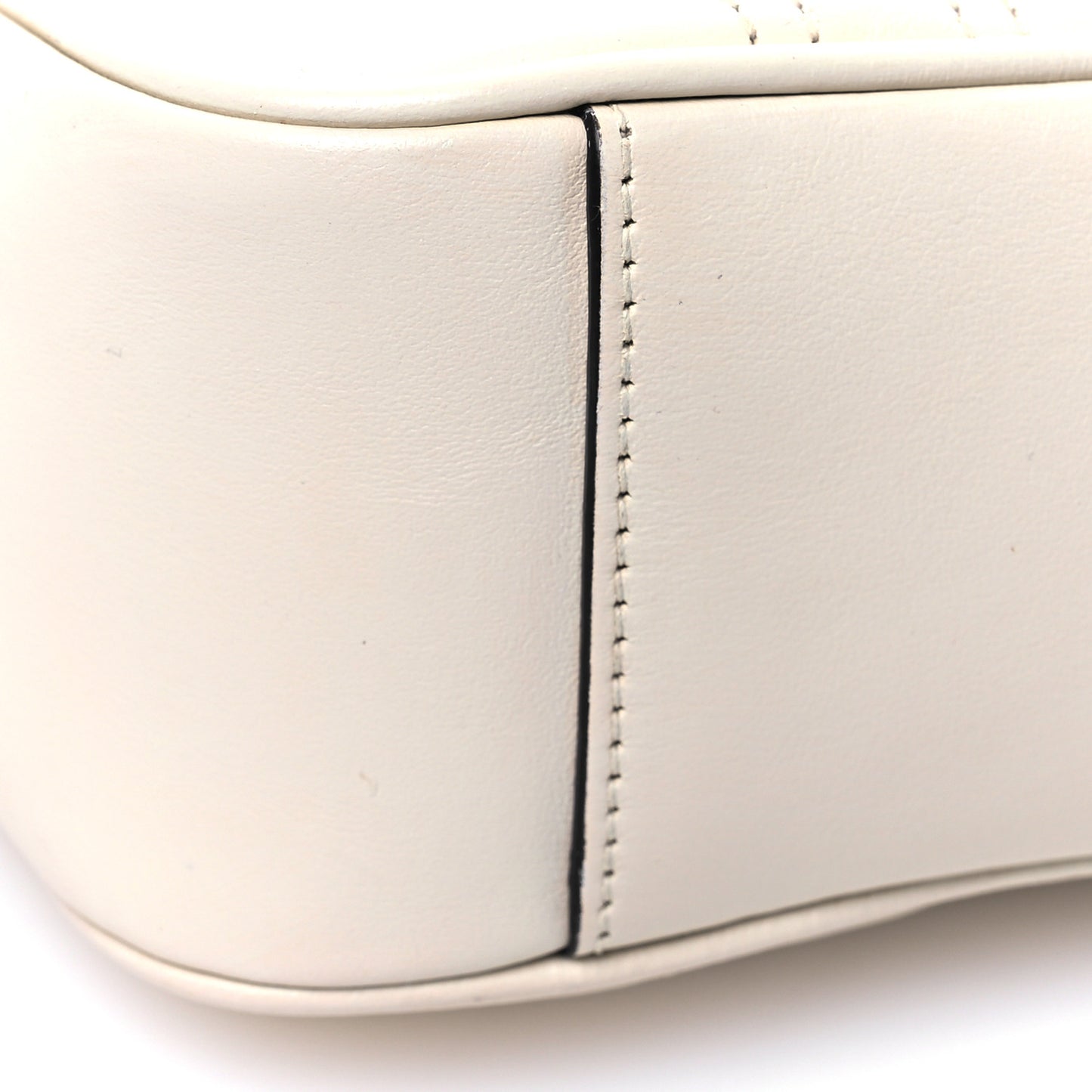 Calfskin Matelasse Small GG Marmont Shoulder Bag White