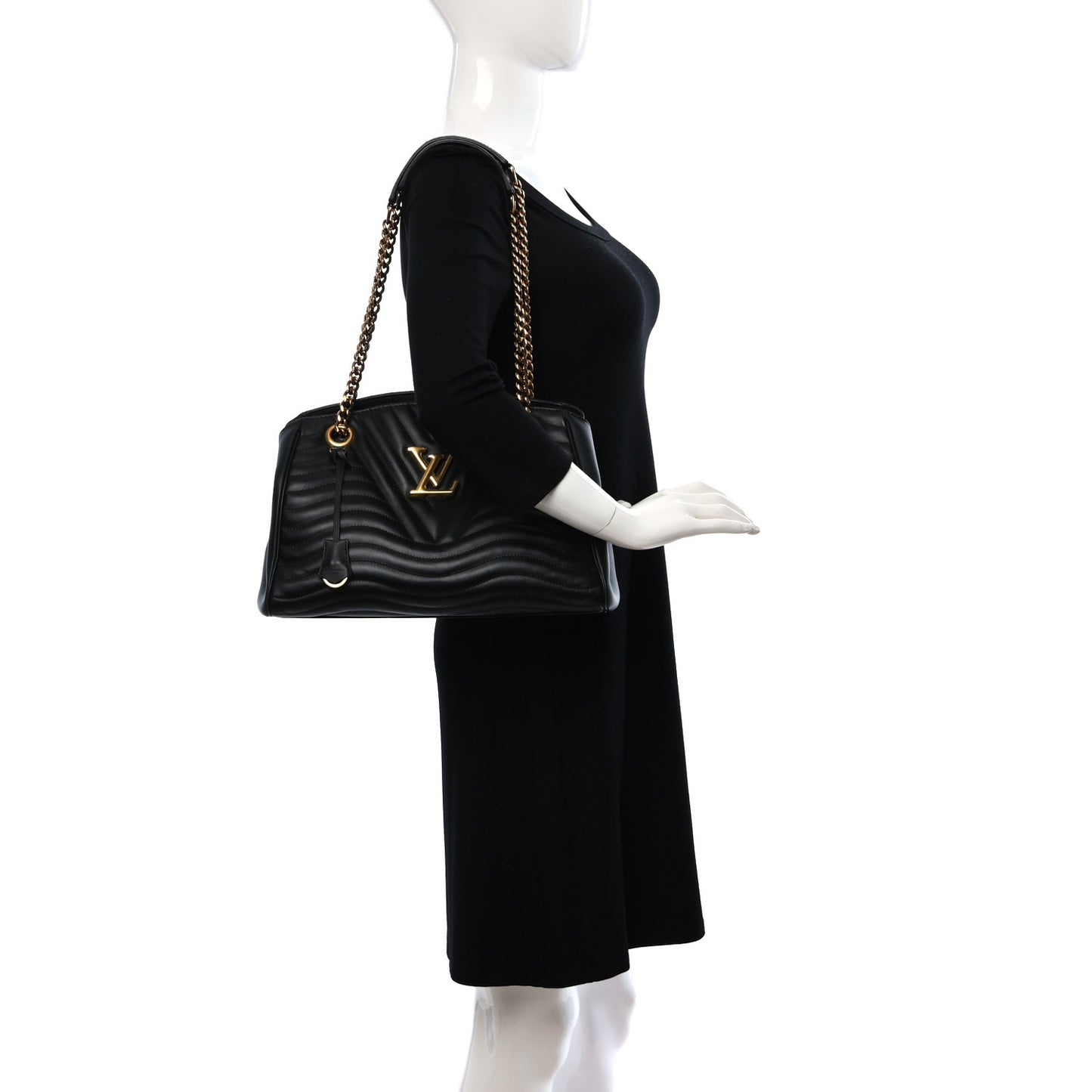 Calfskin New Wave Chain Tote Black