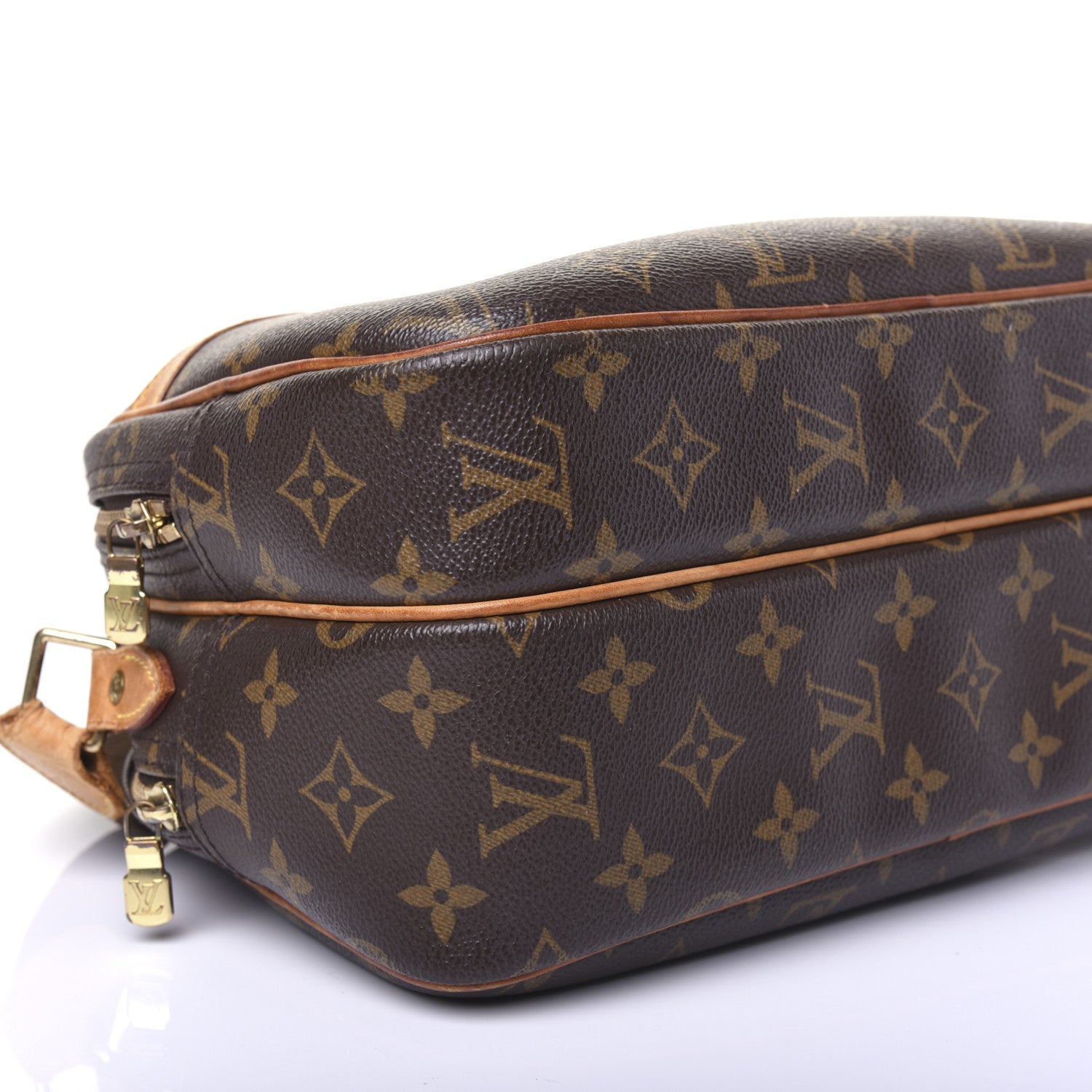 Louis Vuitton Monogram Reporter PM 6 of 21