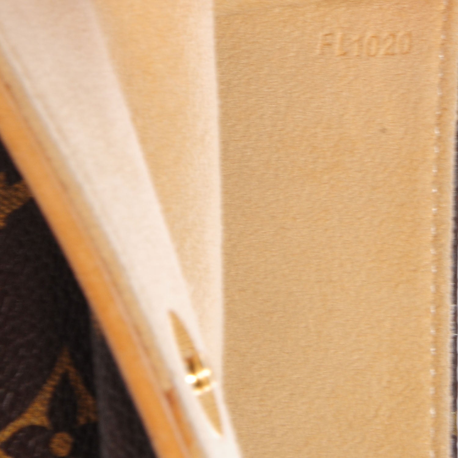 Louis Vuitton Monogram Pochette Florentine S 9 of 9