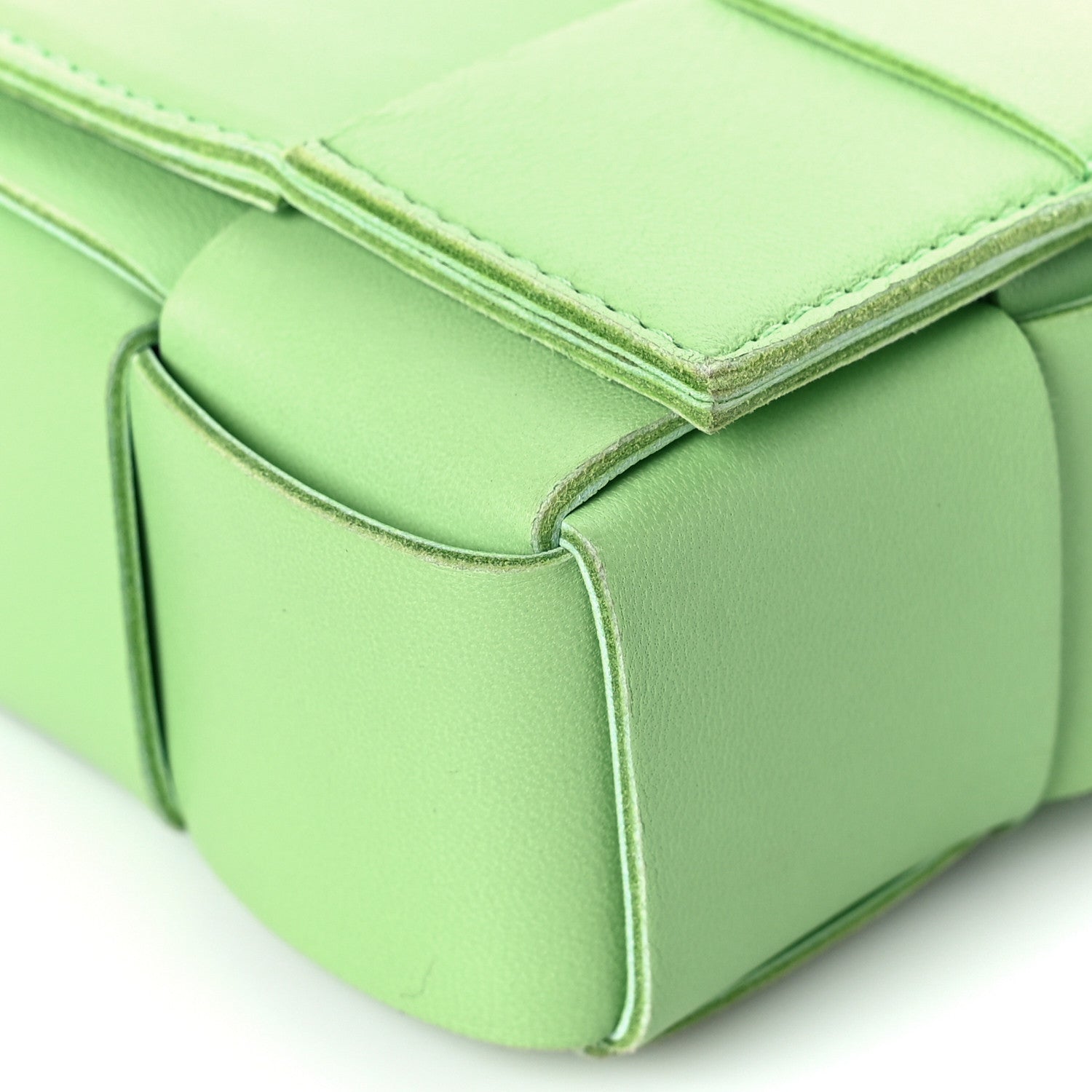 Bottega Veneta Nappa Maxi Intreccio Cassette Bag Pistachio 8 of 8
