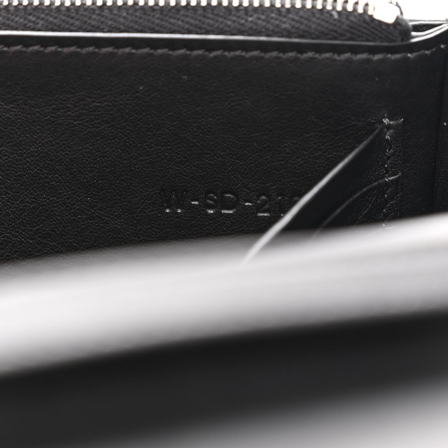 Smooth Lambskin Frame Evening Chain Clutch Black White