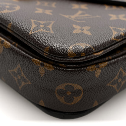 Louis Vuitton Monogram Pochette Metis 9 of 9