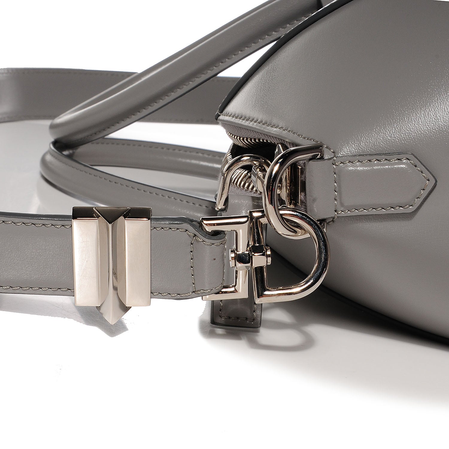 Givenchy Smooth Calfskin Medium Antigona Pearl Grey 6 of 11