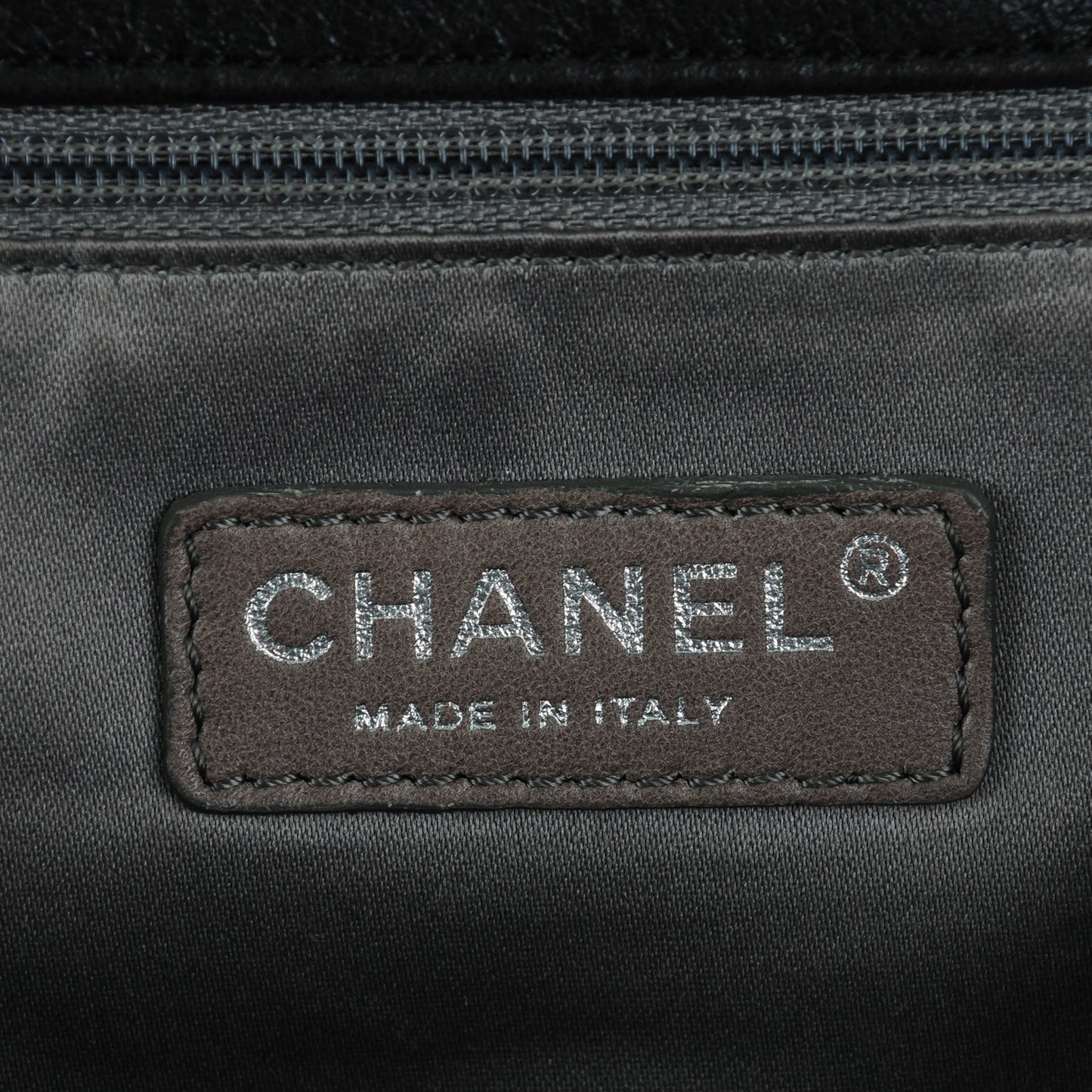 Lambskin Large Bubble Quilt Tote Black