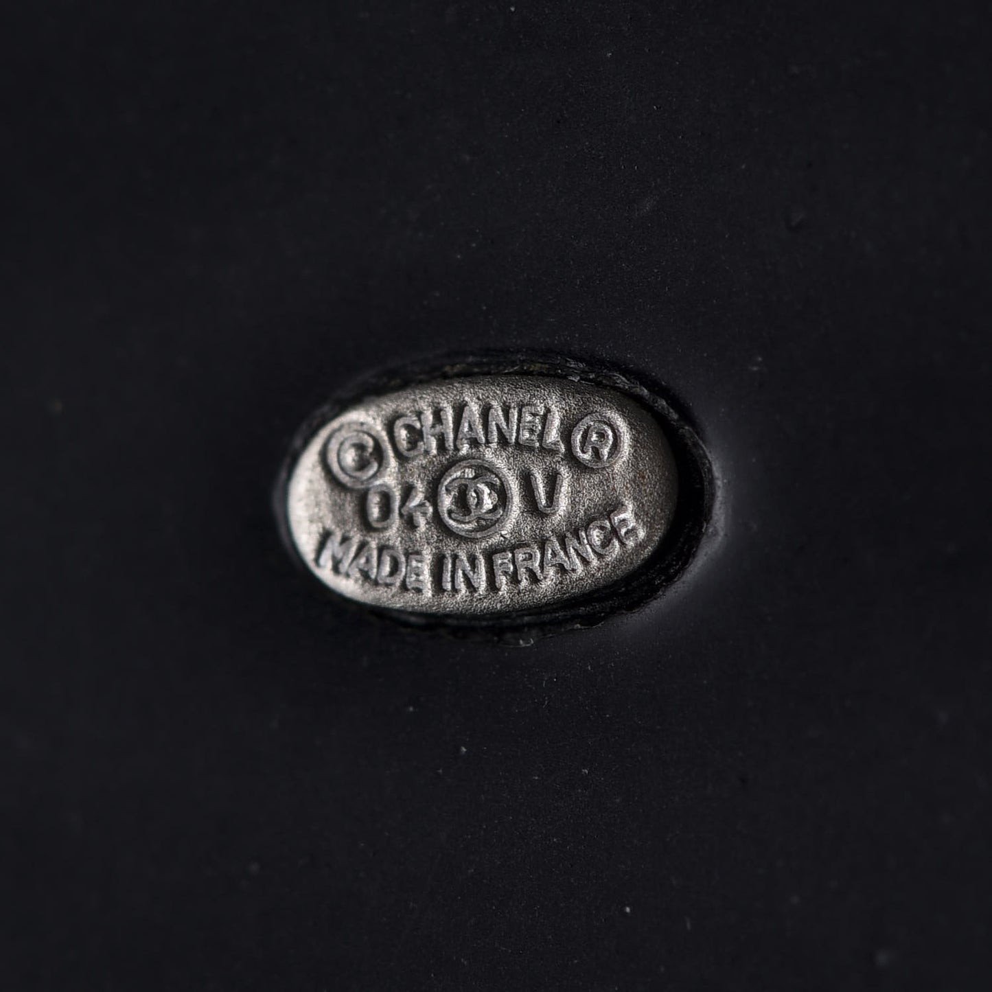 Resin CC Cuff White Black